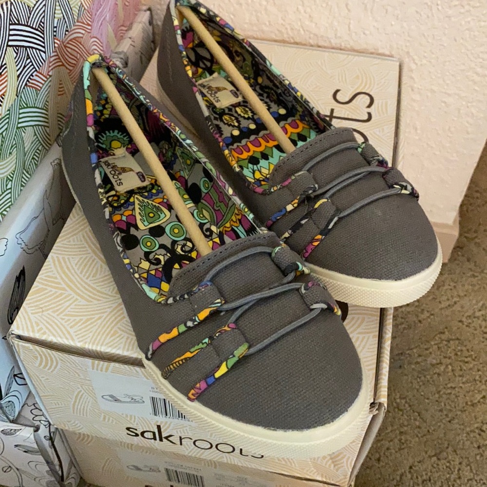 The sak shoes size 7